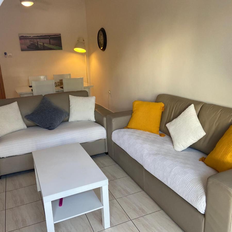 1 Bedroom Garden Flat, Sleeps 4 Пафос Екстер'єр фото